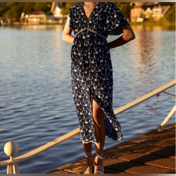 NWT Zara Embroidered Flutter Sleeve Button Down Midi Dresss Size Small - Picture 11 of 12